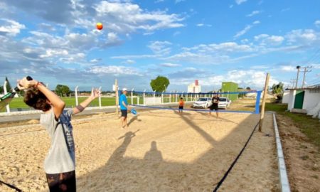 Morro da Fumaça conta com quadra de Beach Tennis