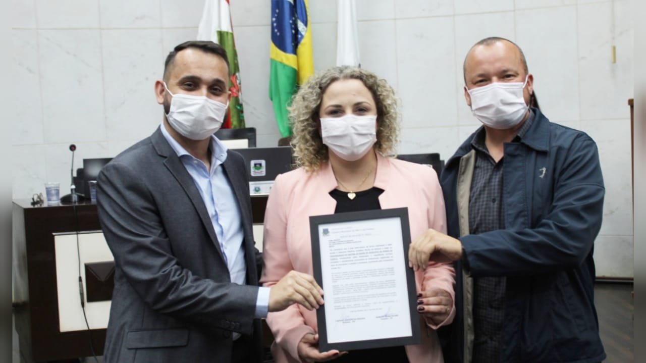 Servidores da Secretaria de Saúde recebem homenagem pelo atendimento na pandemia