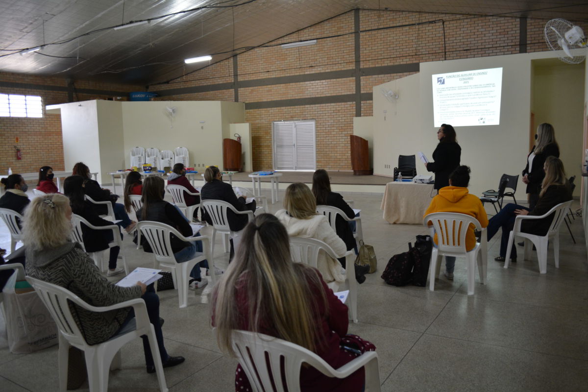 Profissionais da educação de Morro da Fumaça recebem formação