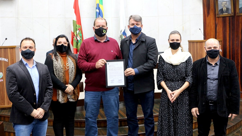 Câmara de Vereadores homenageia Rudy Recco e novos membros da Cermoful