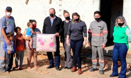 Cermoful doa mais de 500 edredons em campanha contra o frio