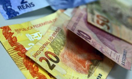 Salário mínimo de R$ 1.320 começa a valer hoje
