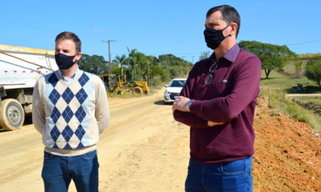 Noi e Eduardo comemoram retomada das obras da SC-442