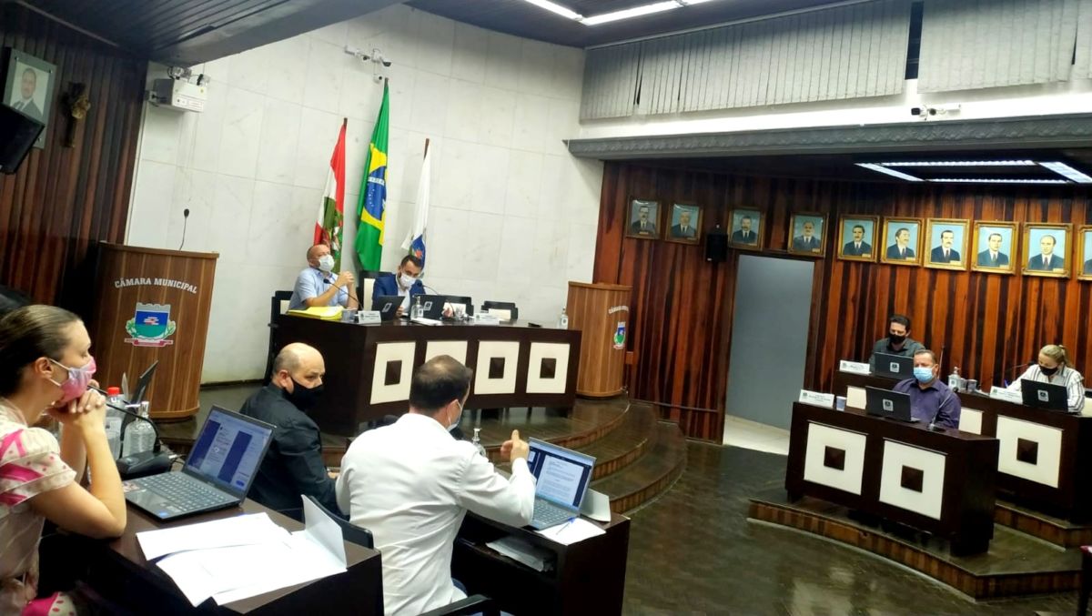 Com aprovação de projetos, Legislativo fumacense não contará mais com votações secretas