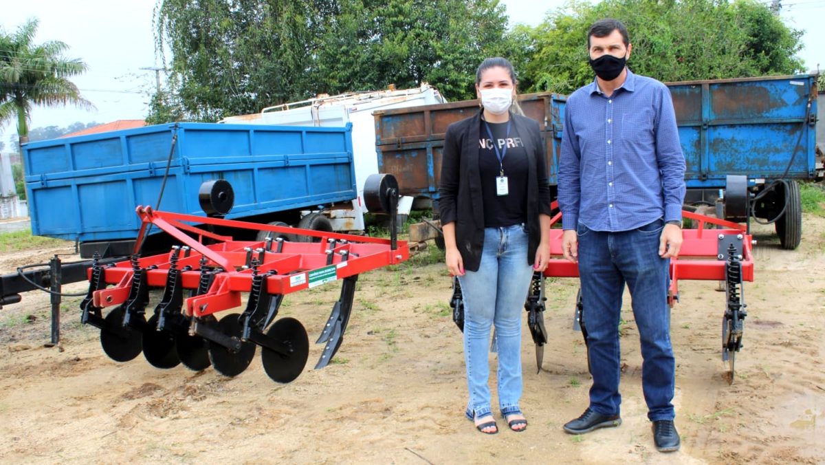 Morro da Fumaça recebe equipamentos agrícolas