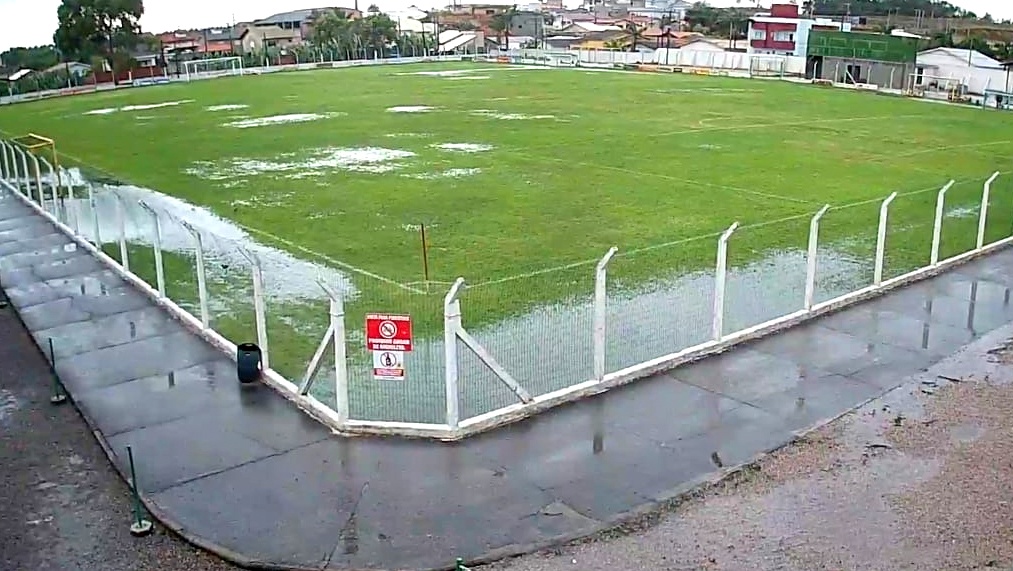 Devido às chuvas, presidente cancela jogos no campo do Rui Barbosa