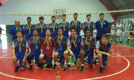 Vôlei de Morro da Fumaça é campeão da fase regional da Olesc