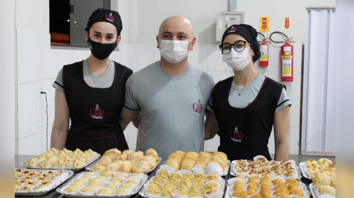 Café da Matriz trabalha com encomendas de doces, salgados e tortas