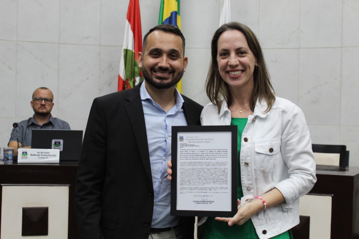 Portal Morro da Fumaça Notícias recebe homenagem de vereadores