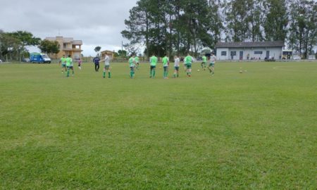 Rui Barbosa vence o Araranguá e está na semifinal do Campeonato Regional da Larm