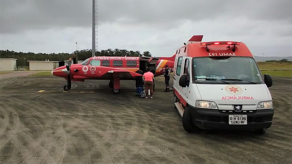 Em operação de cinco horas, Samu de Morro da Fumaça transporta recém-nascido até aeroporto