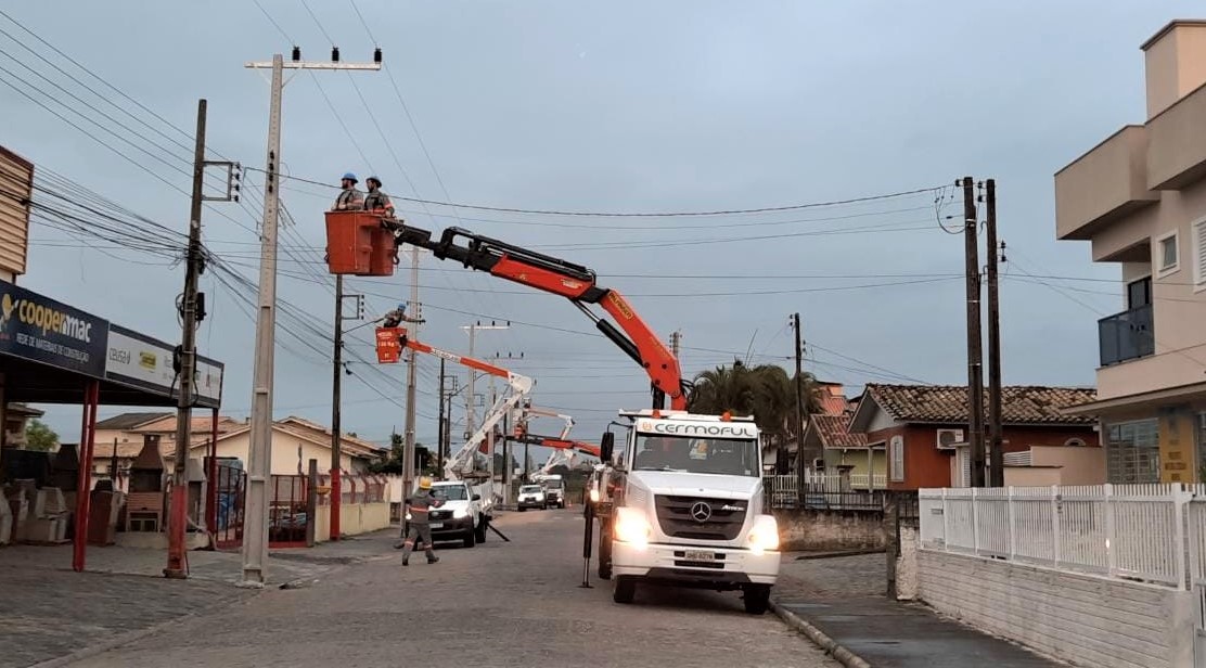 Cermoful faz melhorias no sistema de energia do bairro Naspolini