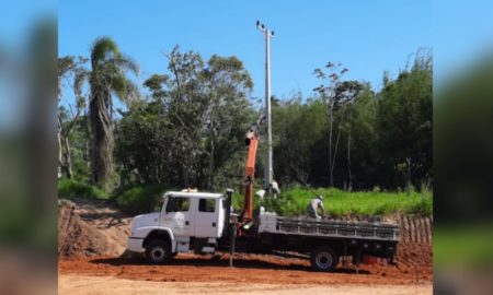 Postes da SC-442 são substituídos pela Cermoful