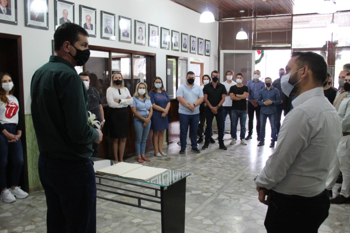 Luciano Formentin toma posse como prefeito interino de Morro da Fumaça