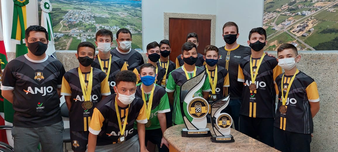 Sub-14 de Morro da Fumaça é campeão do Campeonato Anjos do Futsal