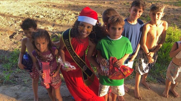 Miss Santa Catarina participa de ação solidária em Morro da Fumaça