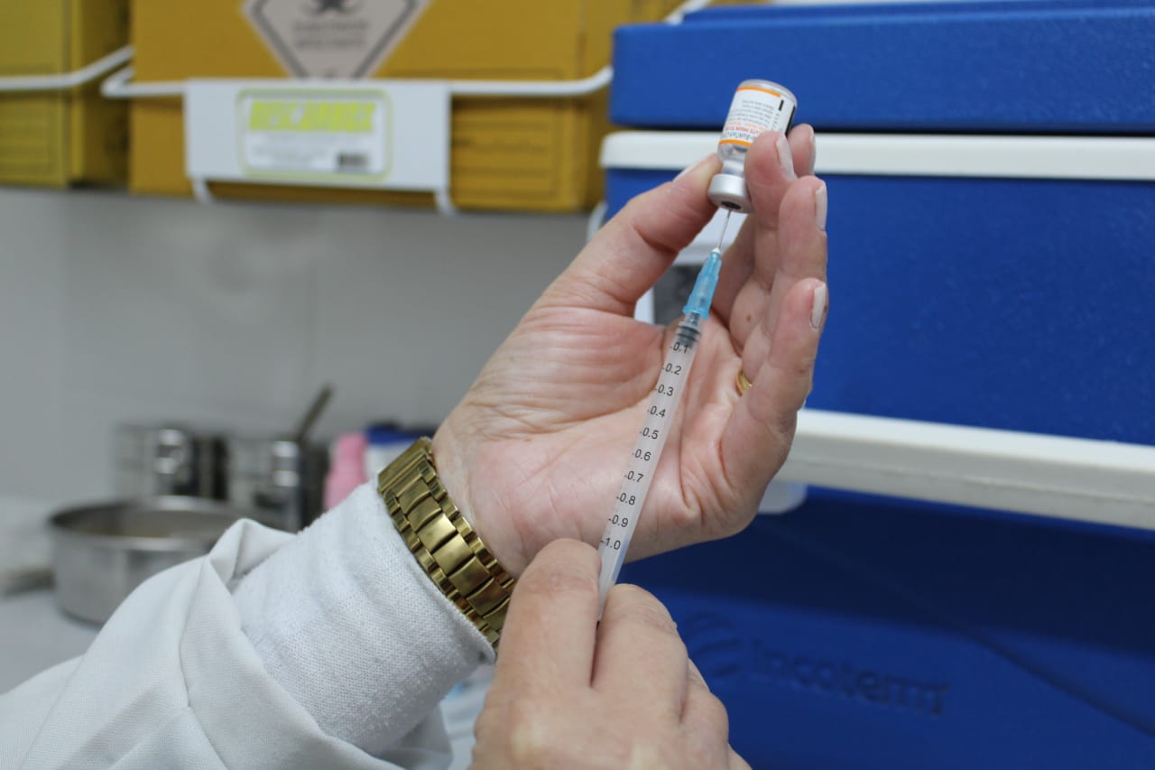 Covid-19: Saúde de Morro da Fumaça alerta para a importância da segunda dose de reforço da vacina bivalente