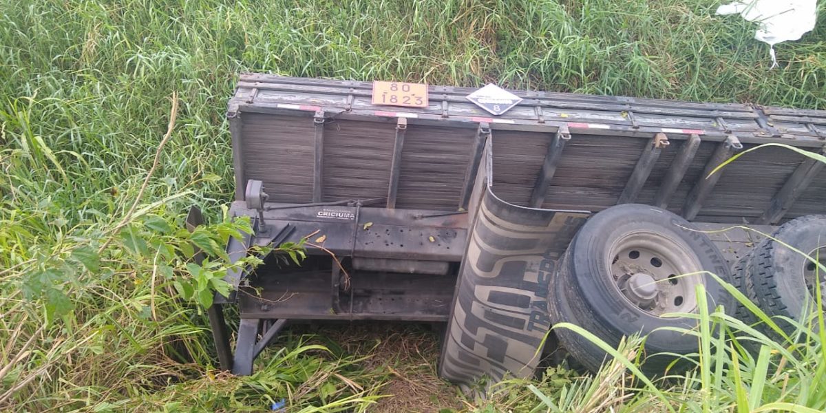 Acidente grave deixa mãe e duas filhas feridas na Rodovia Olívio Cechinel