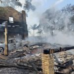 Bombeiros de Morro da Fumaça atendem incêndio em galpão