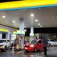 Motoristas fazem fila para abastecer antes do reajuste da gasolina e diesel