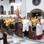 Com igreja lotada, fiéis recebem Padre Zezinho em Morro da Fumaça (FOTOS)