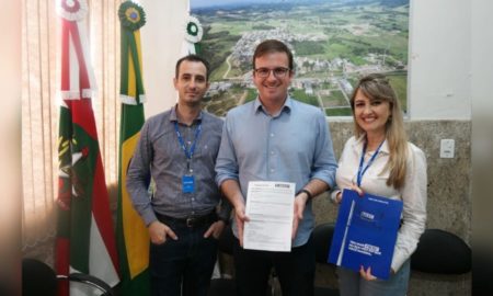 Morro da Fumaça garante estrutura da Escola Móvel pelo segundo ano consecutivo