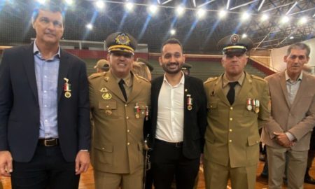 Vereador fumacense recebe Título Amigo da Polícia Militar do Comando