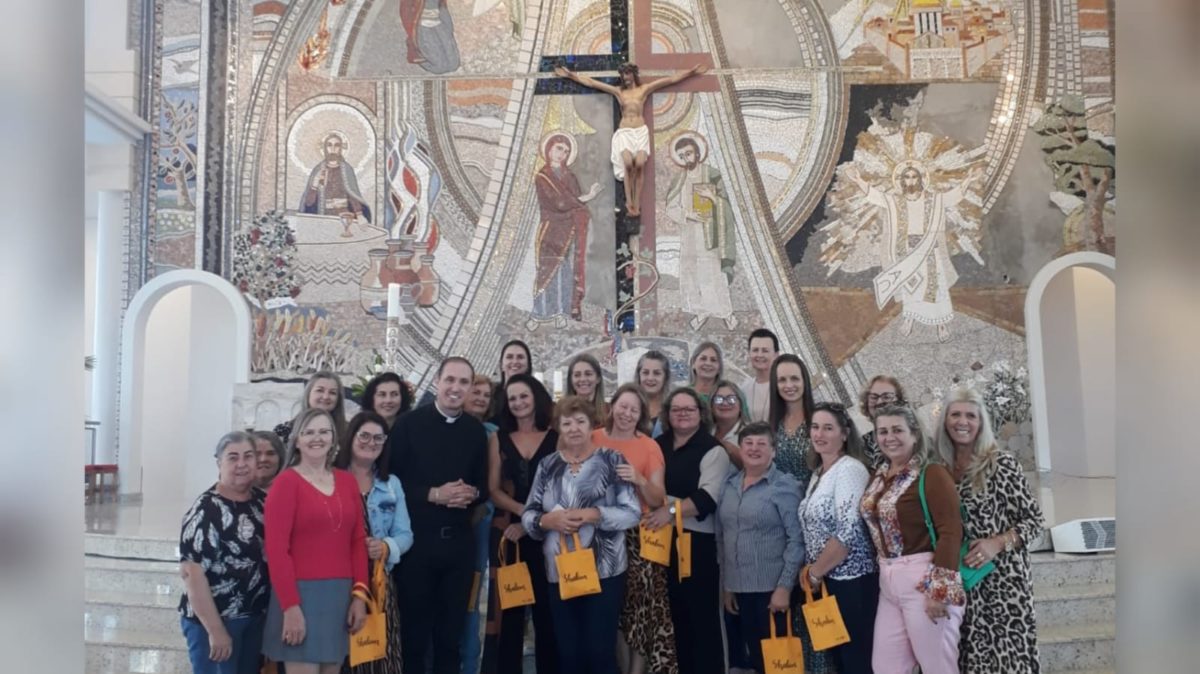 Movimento de Irmãos homenageia as mães