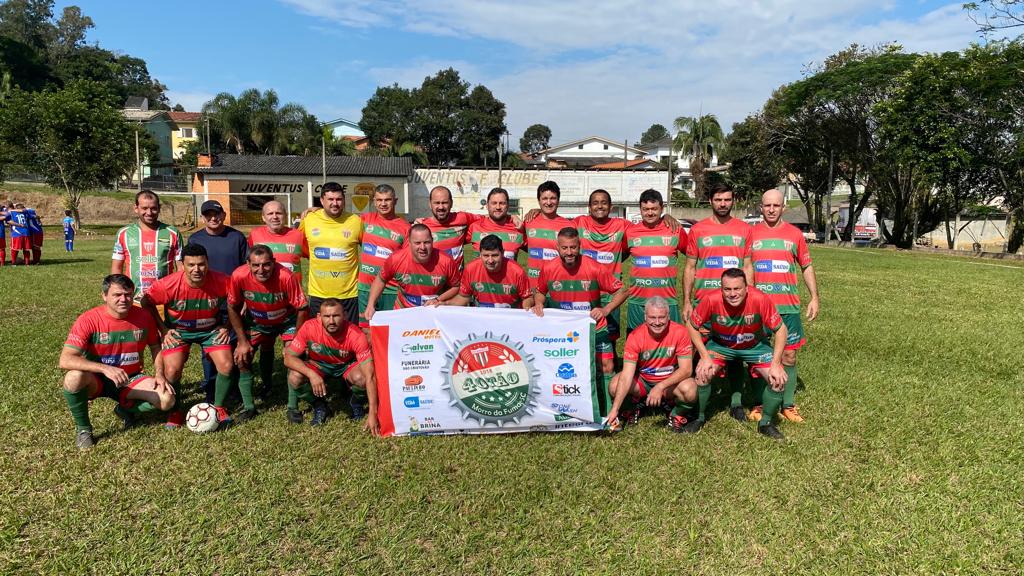 Quarentão do Rui Barbosa aplica goleada no Juba. Master é derrotado em Meleiro