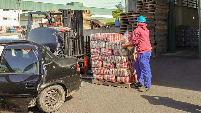 Reforçando participação na comunidade, Fumacense Alimentos apoia instituições sociais