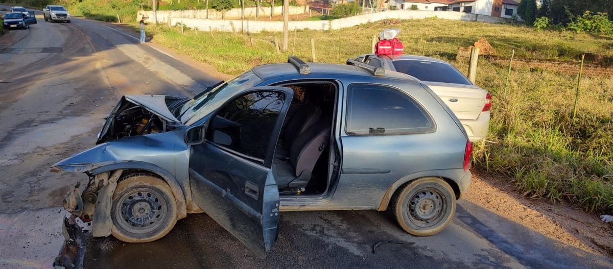 Acidente deixa duas pessoas feridas na Rodovia Angelo Zilli