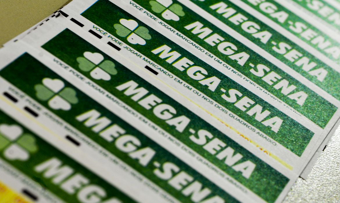 Mega-Sena deste sábado paga prêmio de R$ 100 milhões