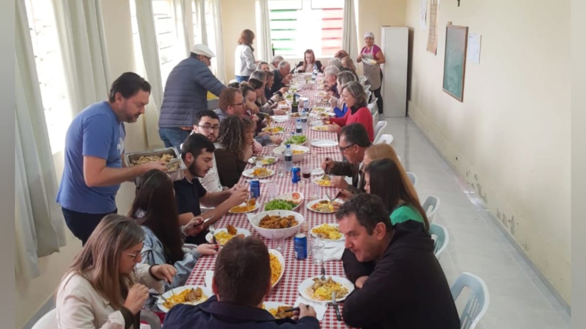 Almoço típico italiano na comunidade de Linha Torrens