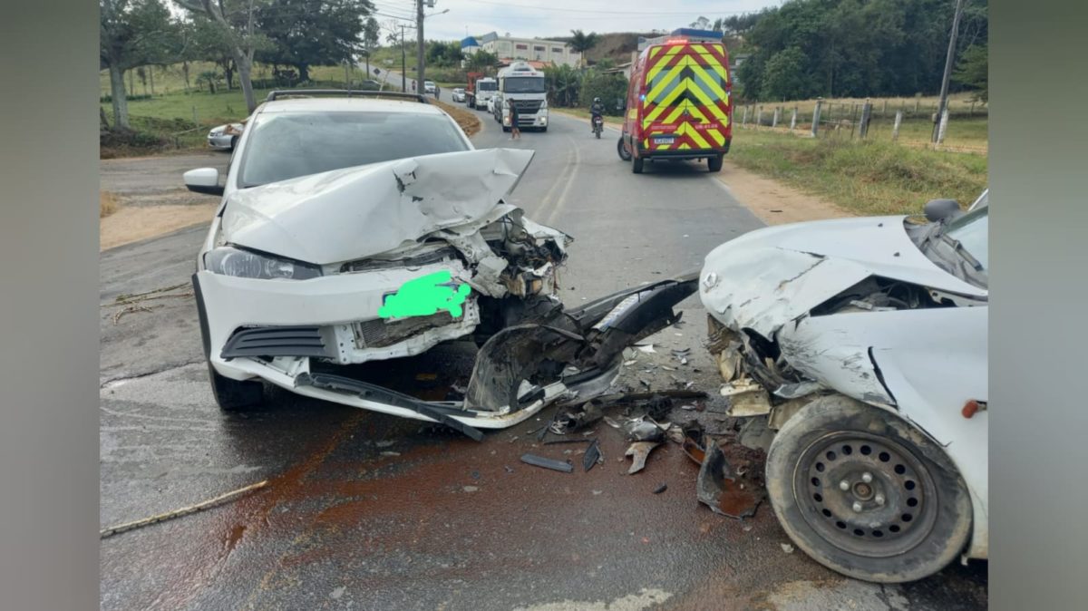 Colisão frontal na Rodovia Gregório Espíndola