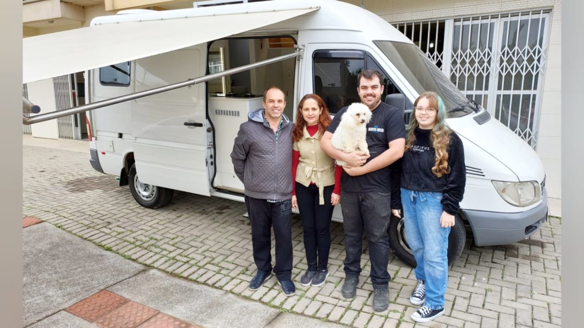 Família fumacense faz sucesso com transformação de veículos em motorhomes