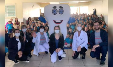 Estudantes da Escola Olívio Recco recebem kit de saúde bucal