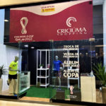 Loja oficial de álbuns e figurinhas da Copa do Mundo chega ao Criciúma Shopping