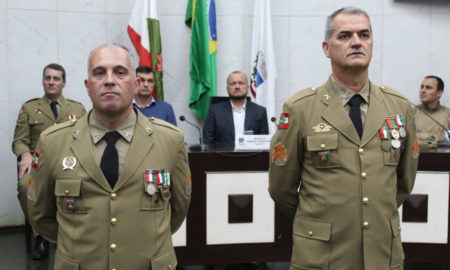 Solenidade na Câmara Municipal marca troca de Comando da PM em Morro da Fumaça