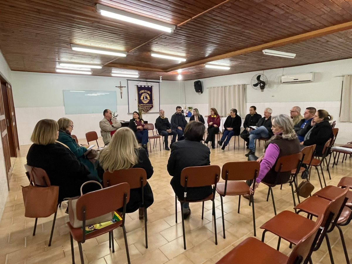 Lions Clube Novos Horizontes realiza encontro de presidentes