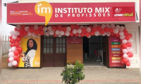 Instituto Mix realiza palestra sobre empreendedorismo em Morro da Fumaça