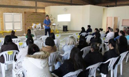 Setembro Amarelo: profissionais da saúde de Morro da Fumaça recebem capacitação