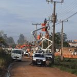 Cermoful instala novos postes e reforma redes em Morro da Fumaça