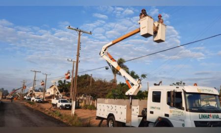 Cermoful instala novos postes e reforma redes em Morro da Fumaça