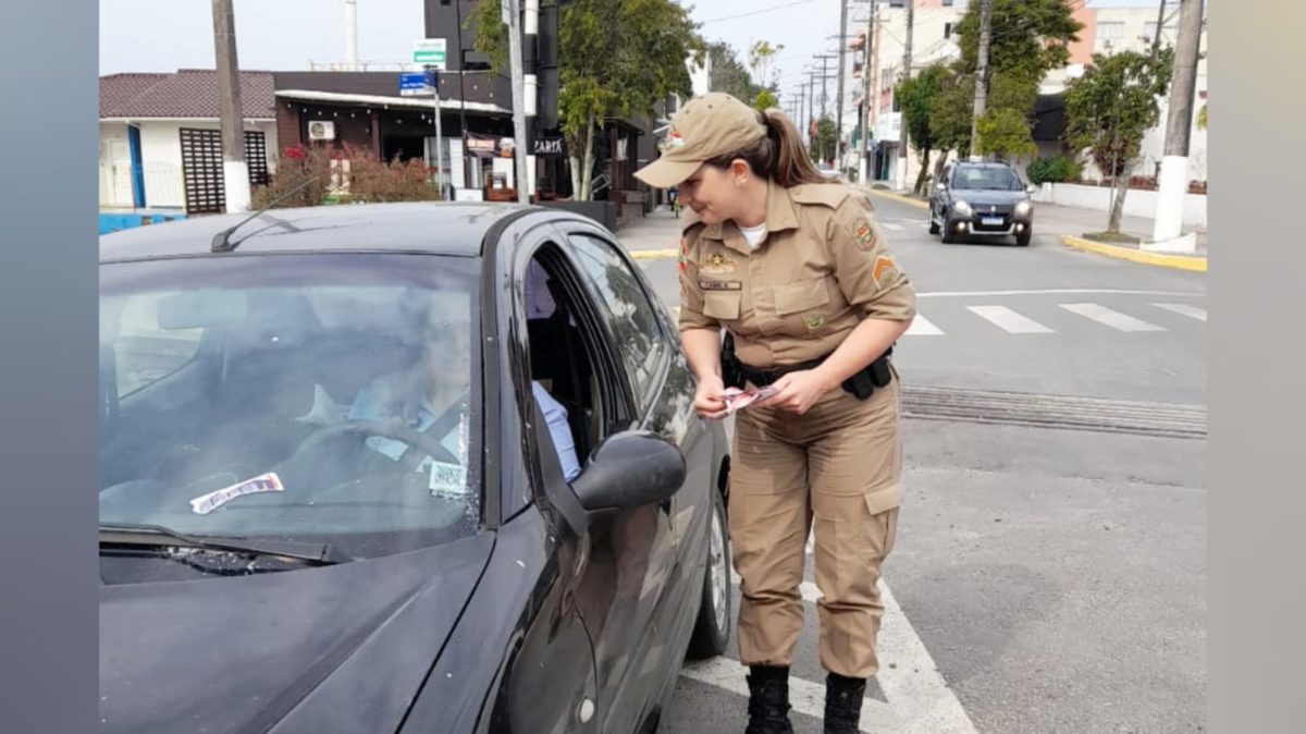 Polícia Militar de Morro da Fumaça realiza “blitz educativa”