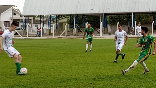 Rui Barbosa é goleado no Regional da Larm Sub-18