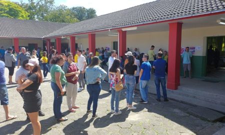 ELEIÇÃO 2022: Filas marcam dia de votação em Morro da Fumaça