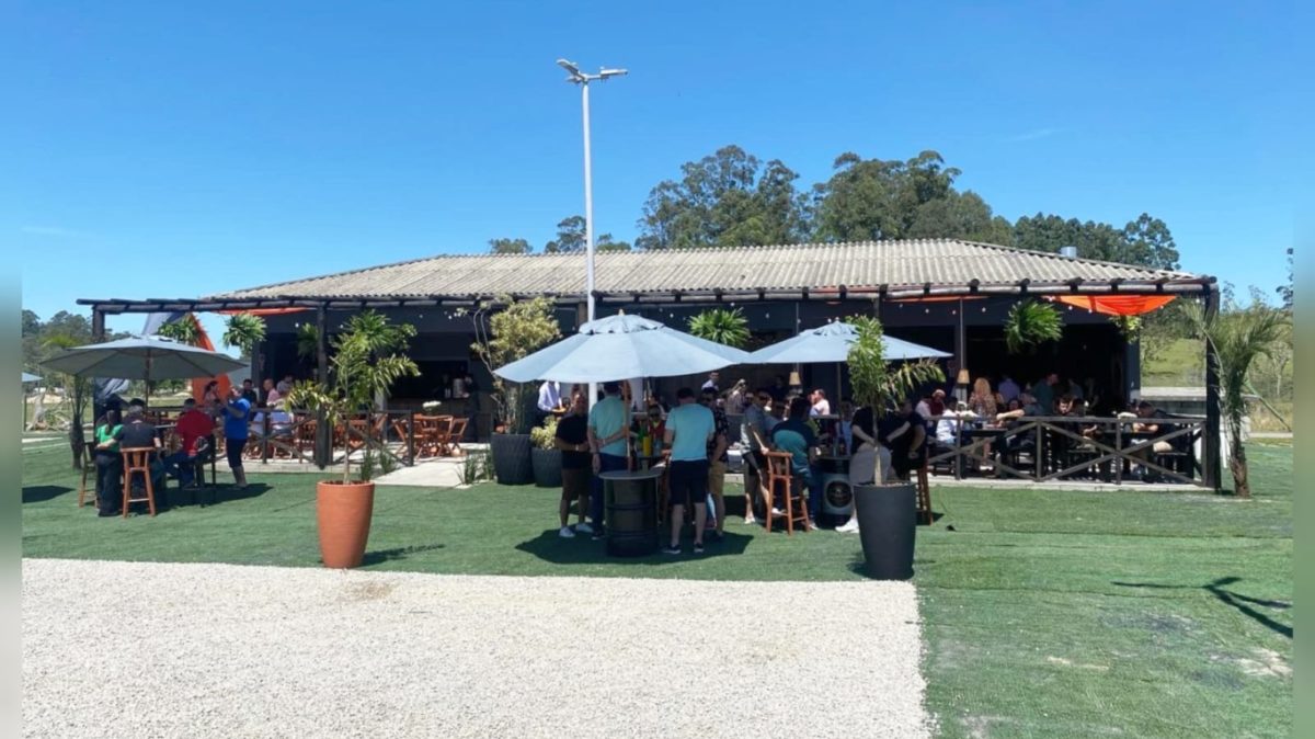 Praça Esportiva do bairro Maccari é reinaugurada