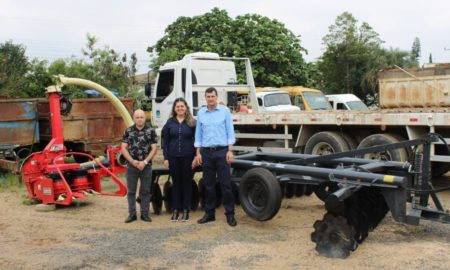 Governo de Morro da Fumaça recebe novos equipamentos agrícolas