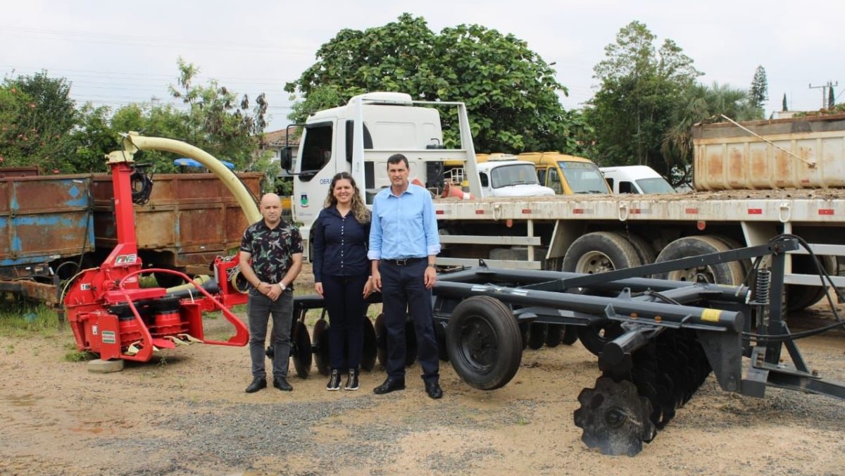 Governo de Morro da Fumaça recebe novos equipamentos agrícolas