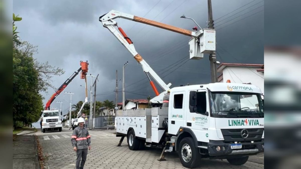 Cermoful Energia instala novos transformadores no bairro Planalto, em Içara